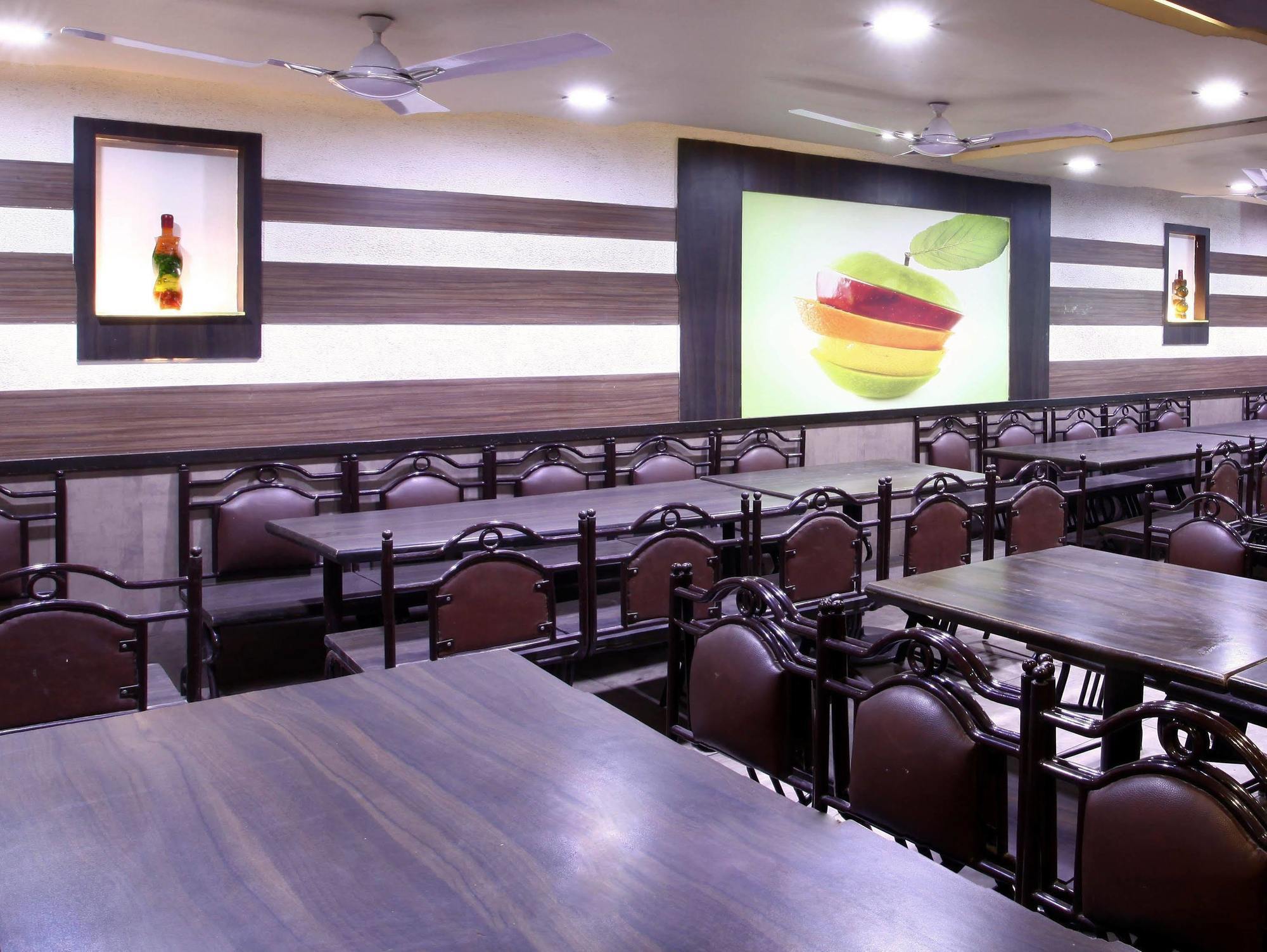 Hostel Mumbai By Maharana Inn Ngoại thất bức ảnh