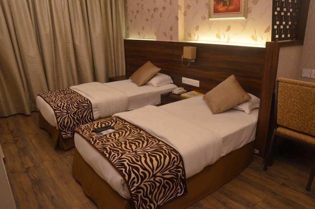 Hostel Mumbai By Maharana Inn Ngoại thất bức ảnh