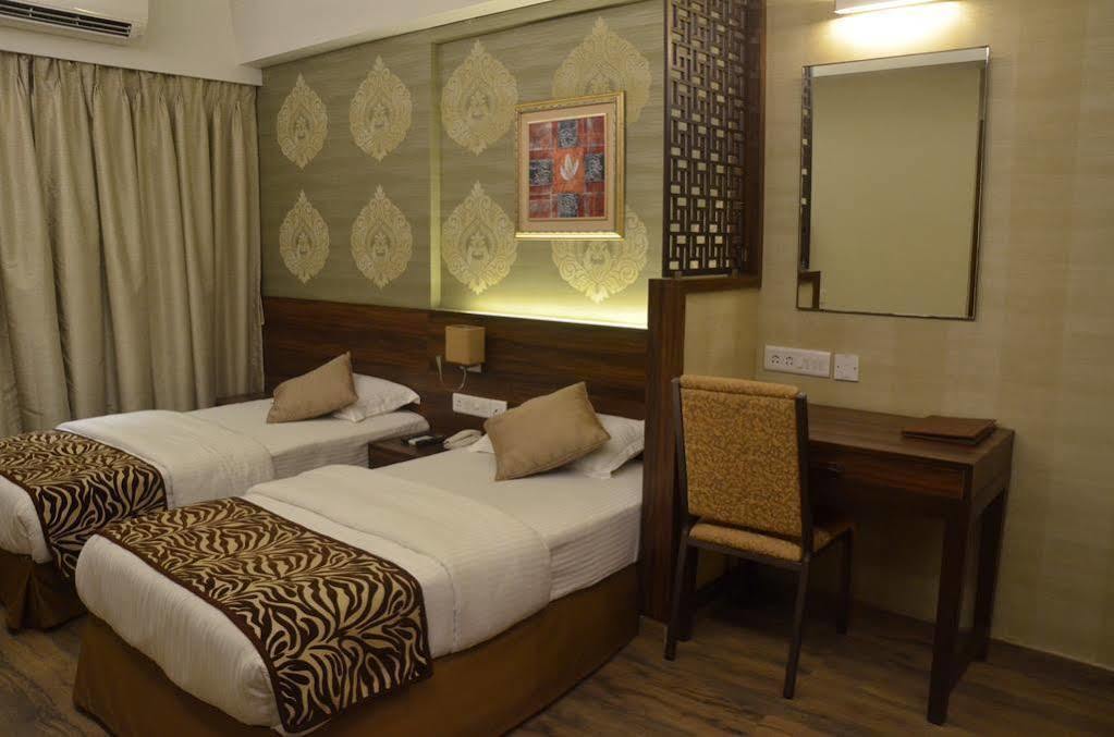 Hostel Mumbai By Maharana Inn Ngoại thất bức ảnh