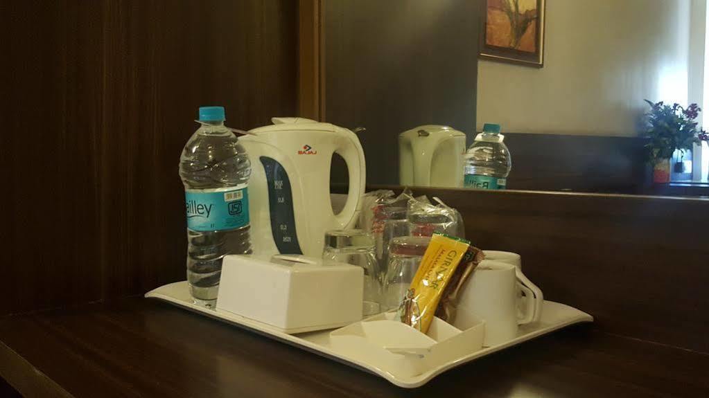 Hostel Mumbai By Maharana Inn Ngoại thất bức ảnh