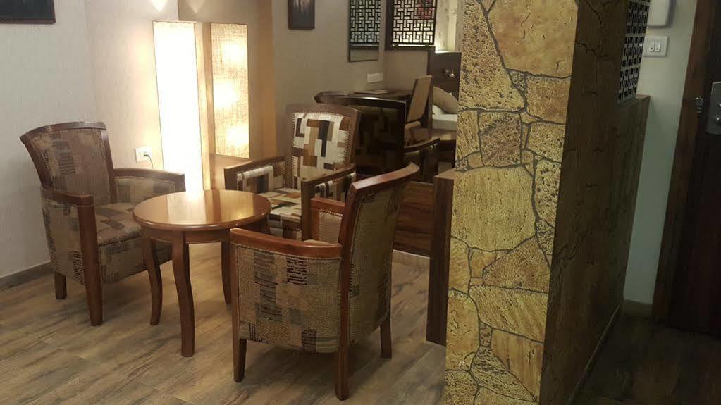 Hostel Mumbai By Maharana Inn Ngoại thất bức ảnh
