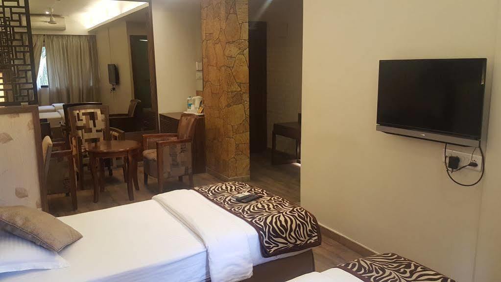 Hostel Mumbai By Maharana Inn Ngoại thất bức ảnh